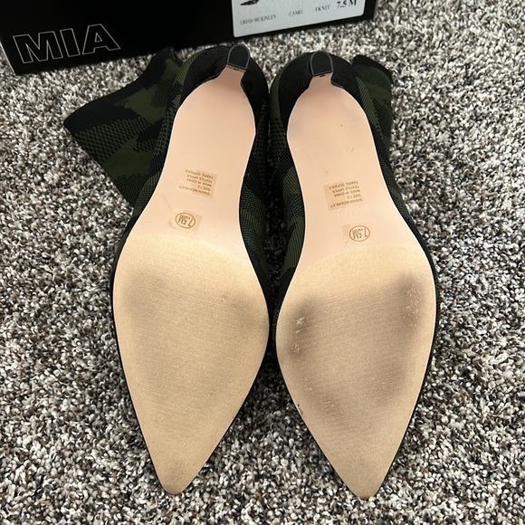 Pump booties - Picture 3 of 5